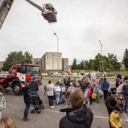 GALERII Ohutuspäev täitis Kagukeskuse parkla vilkuritega